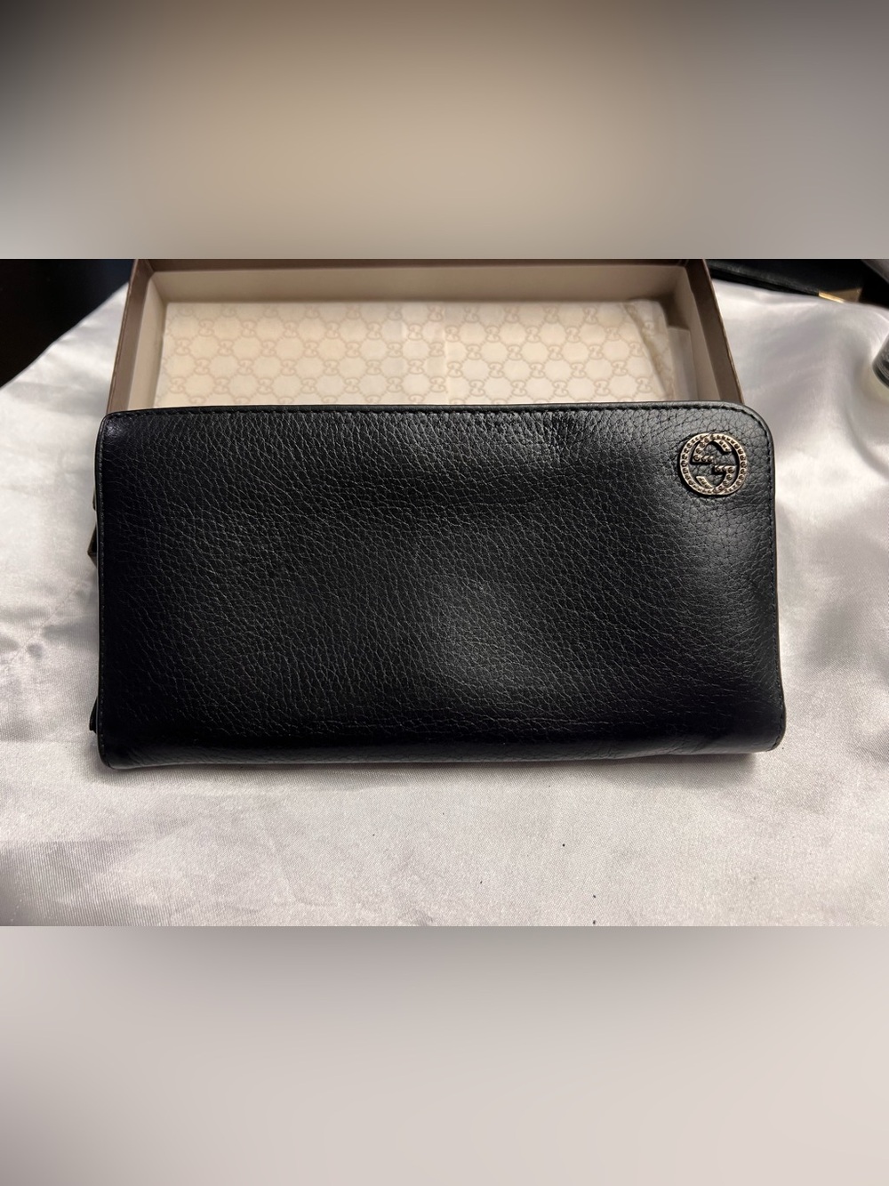 Gucci Black Leather Interlocking G Studded Zip Around Continental Wallet